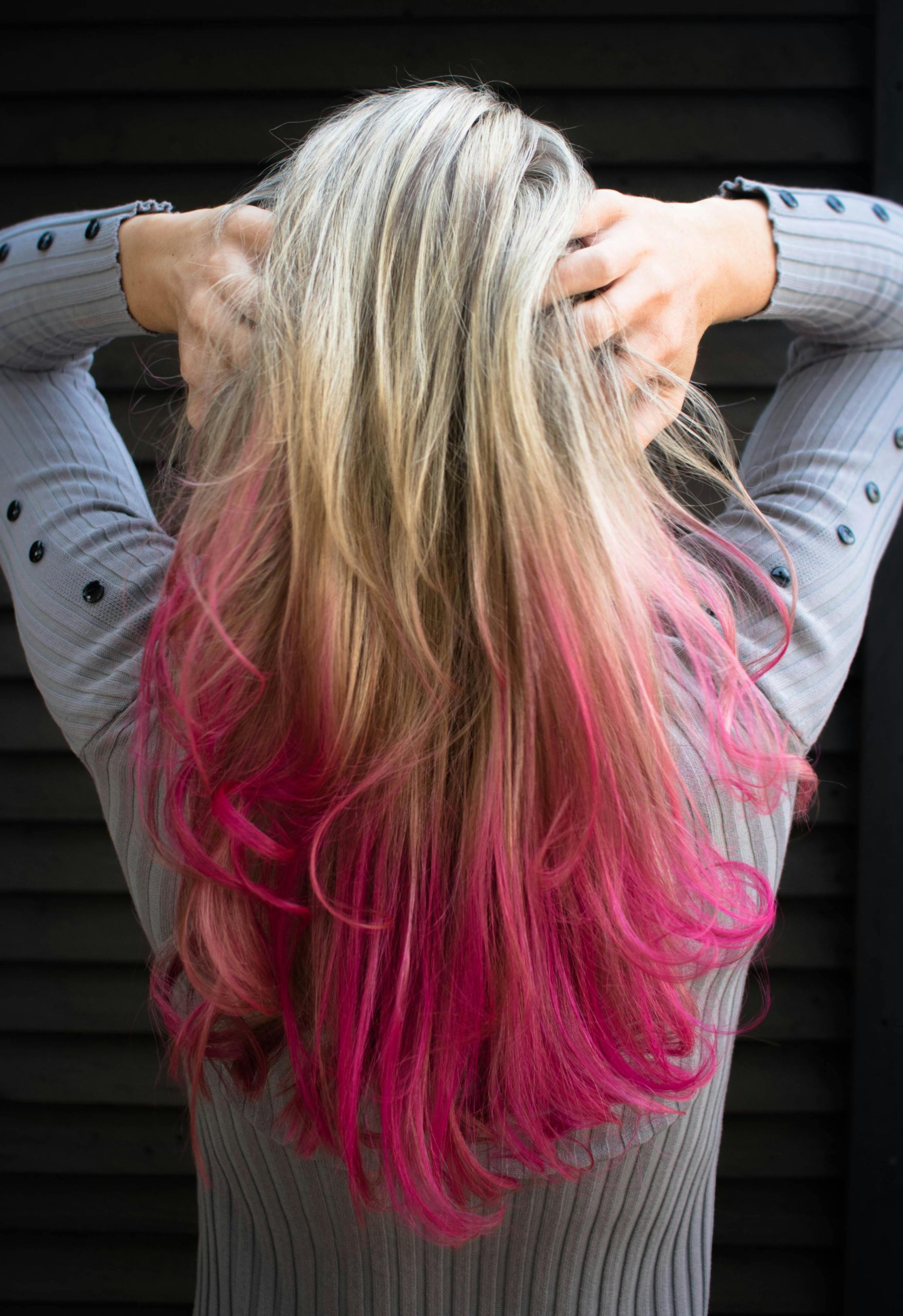 Why Velvet Hair Accessories Are Suddenly Everywhere