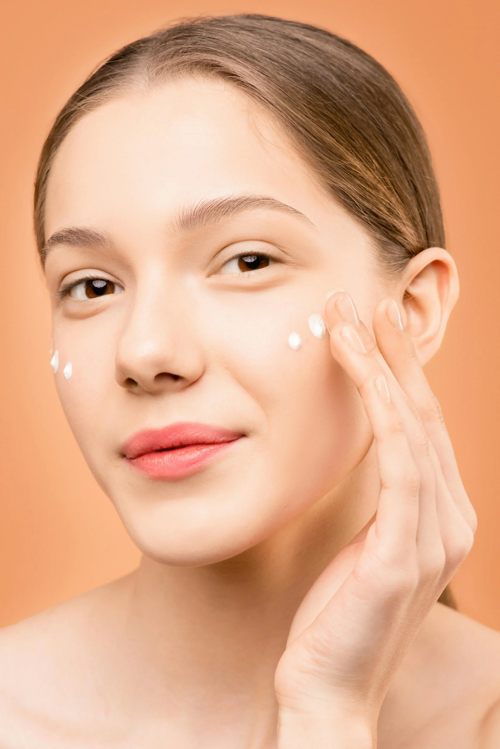 Niacinamide (Vitamin B3): Benefits, Uses, and Why It’s a Skincare Essential