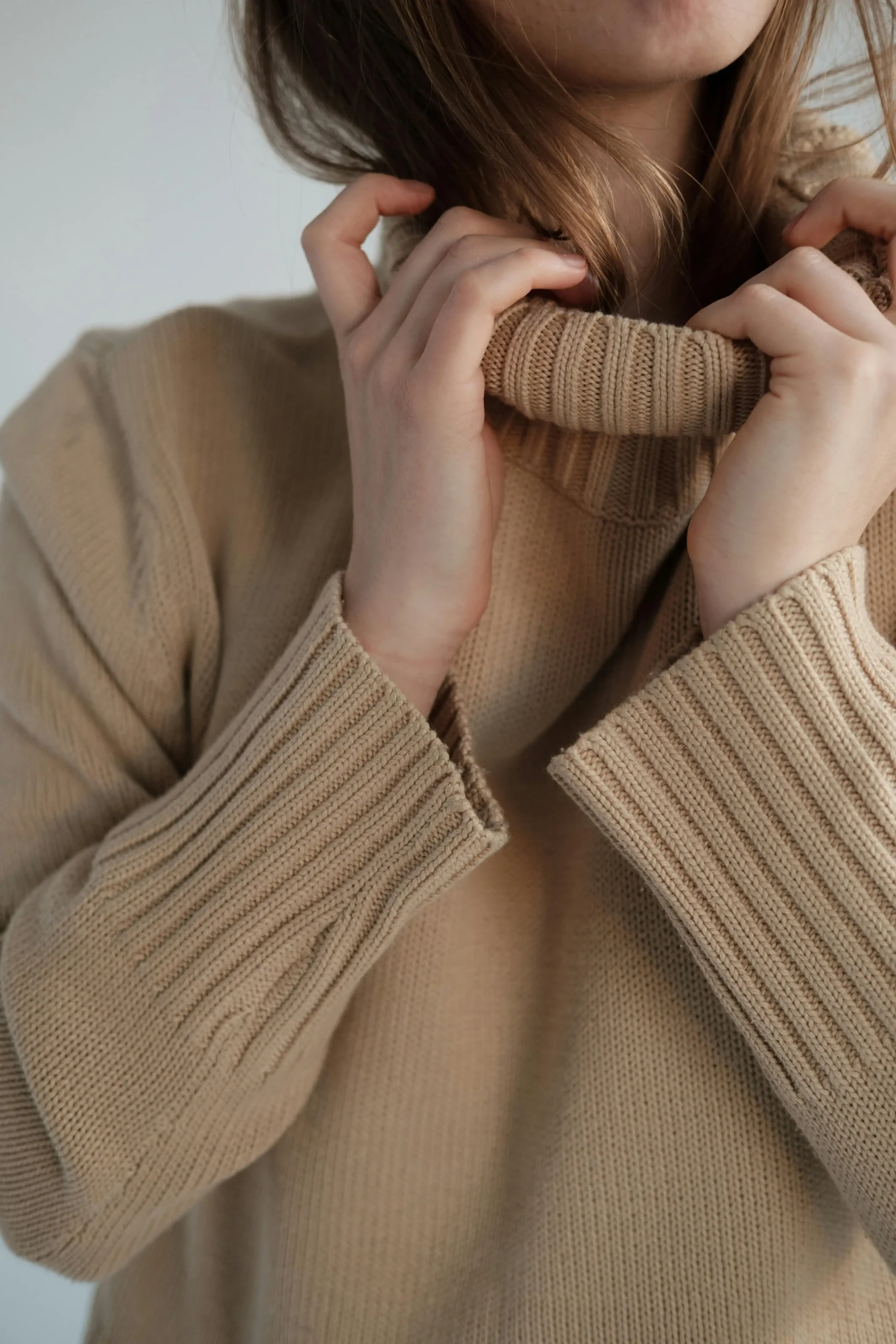 10 Pretty Lightweight Knits to Instantly Refresh All Your Spring Outfits