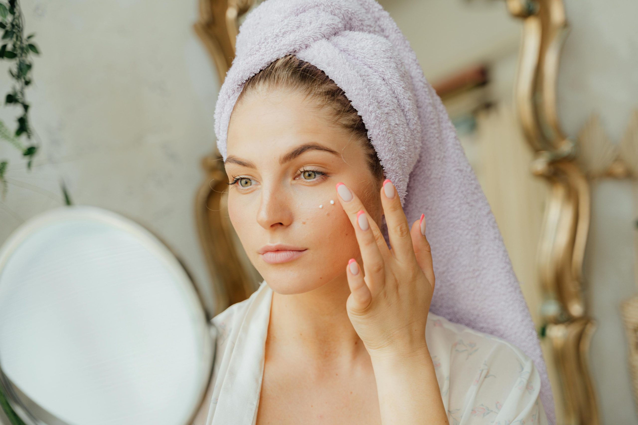 Why Natural Celebrity Beauty Is Trending Again