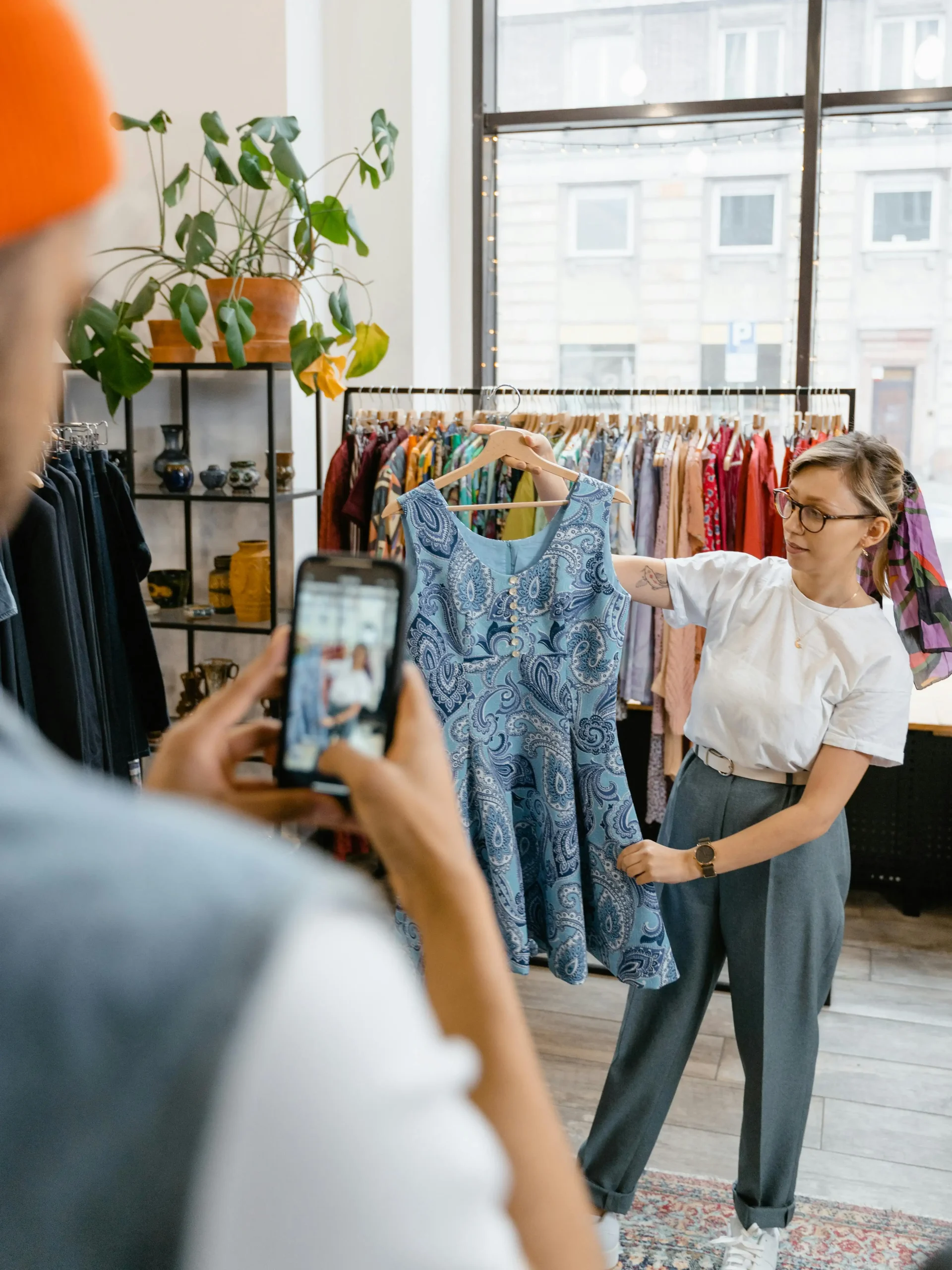 Street Style Secrets: How to Dress Like a Fashion Influencer