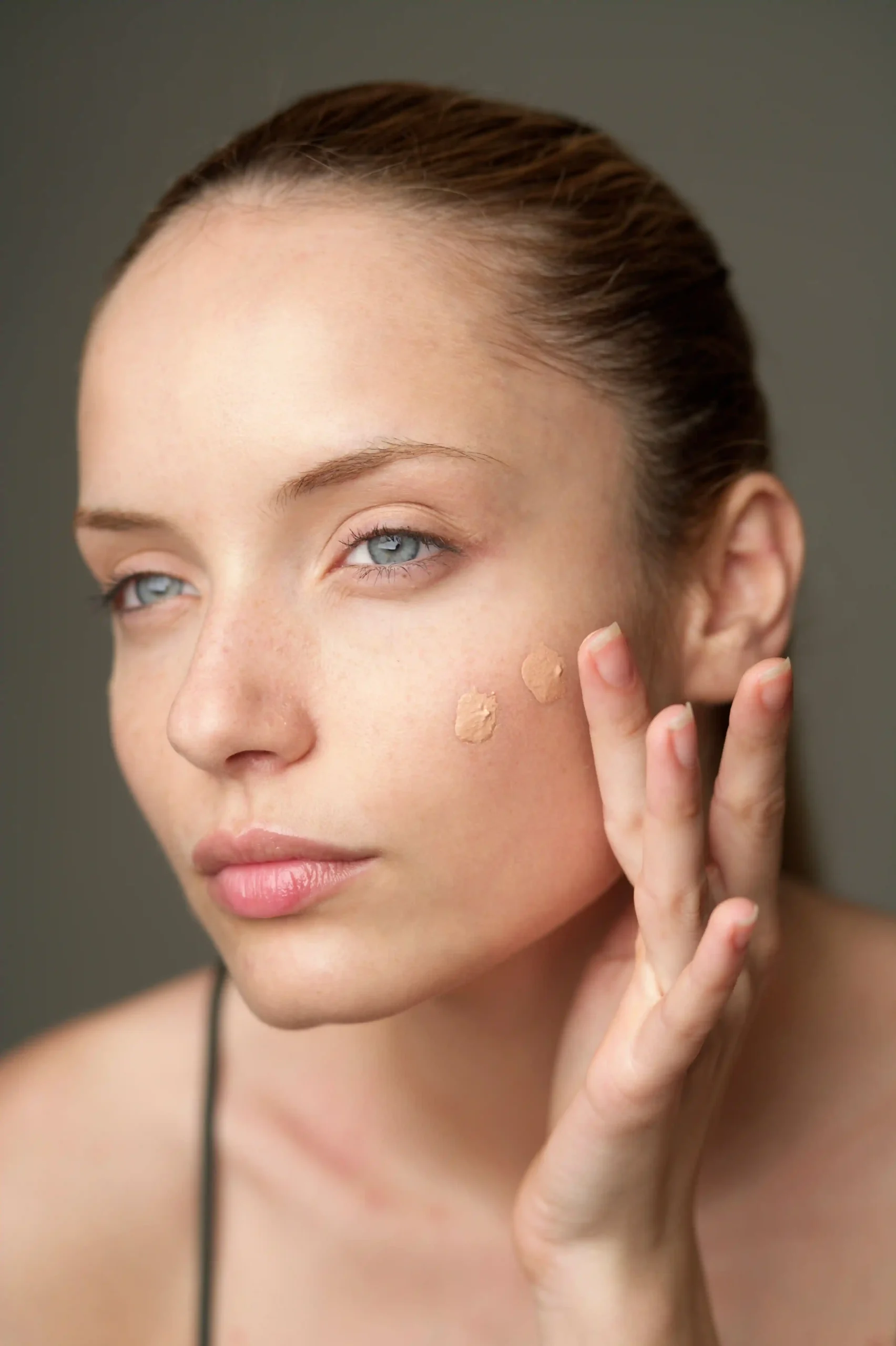 How to Choose the Right Foundation Shade: A Complete Guide for a Natural, Flawless Finish